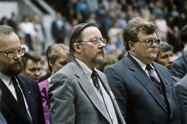 Литовская республика. Съезд движения «Саюдис» в Вильнюсе. 21-22 апреля 1990 года. Председатель Верховного Совета Литвы, лидер движения «Саюдис» Витаутас Ландсбергис во время открытия съезда.