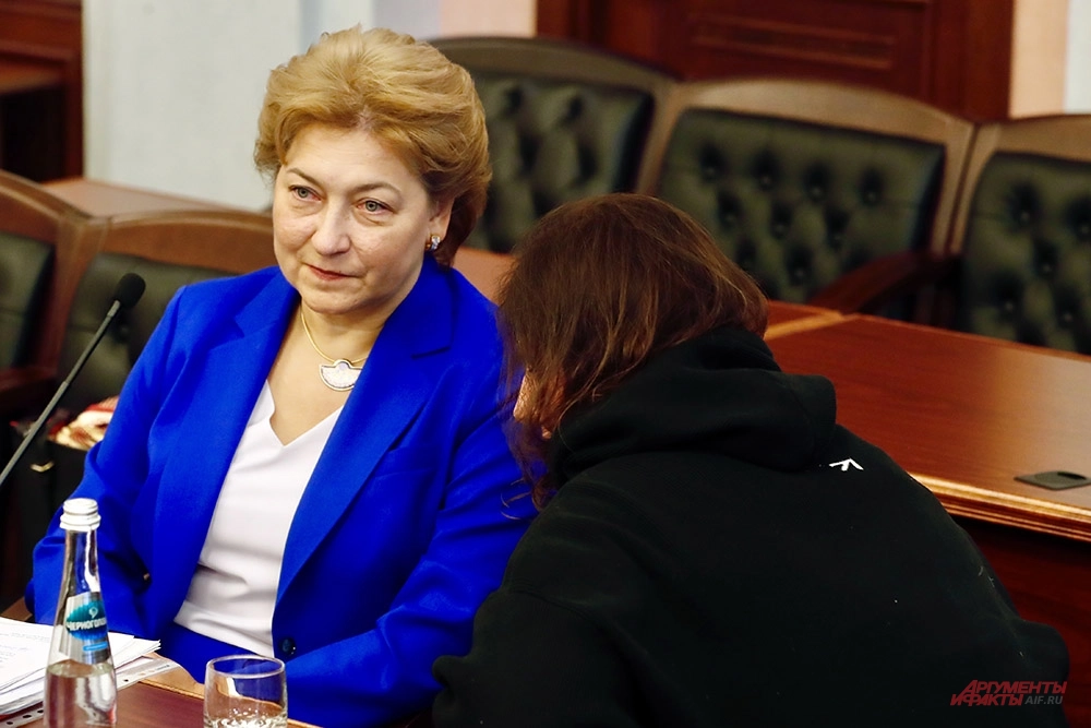 Рассмотрение жалобы по делу о квартире певицы Долиной. 16.12