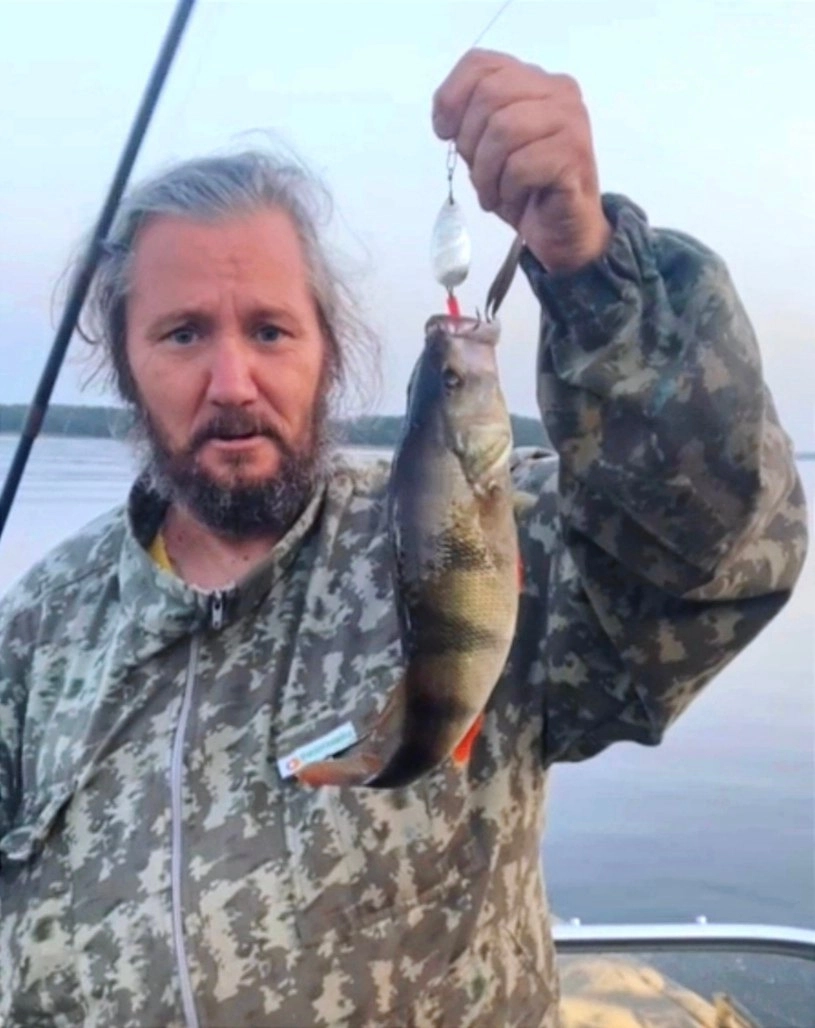 Максим Сырников сам любил рыбачить на Селигере.