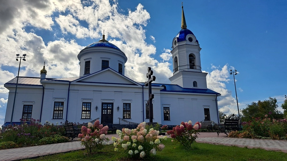 Храм Рождества Богородицы в Добрянке