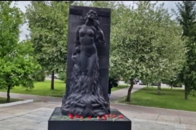 Омский памятник жертвам трагедии.