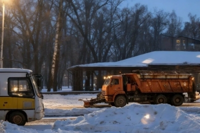Староскольцы жалуются, что всю зиму убирали только центр города, а про окраины забыли.