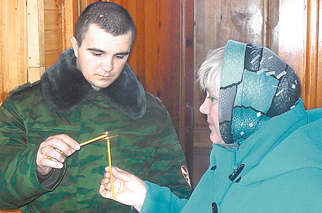 Миша с мамой через полгода в храме на Мамаевом кургане в Волгограде.