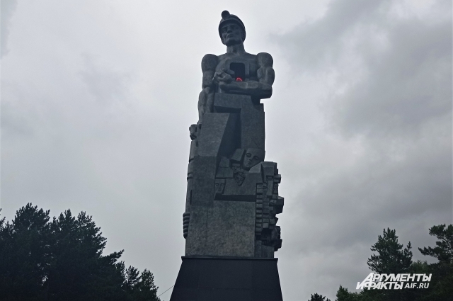 В Кемерове обязательно нужно посетить памятник шахтёрам.