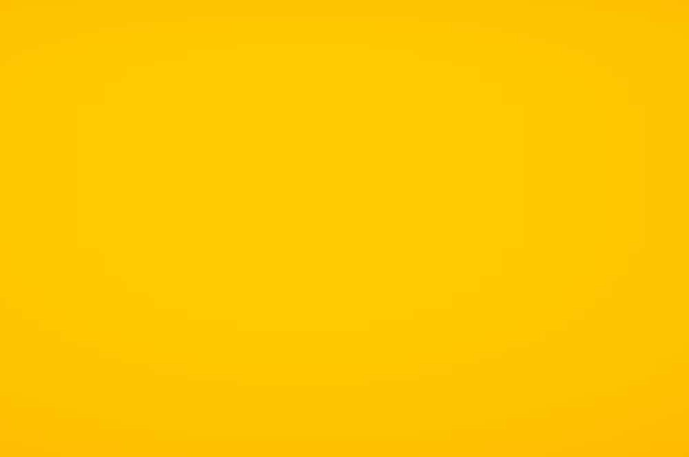 Желтый цвет.