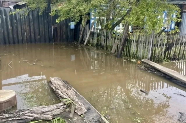 Затопленный дом в Есаульском.
