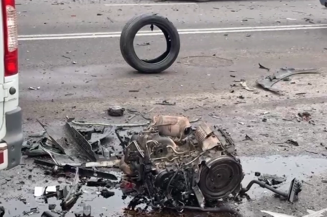 У одной из машин вырвало двигатель.