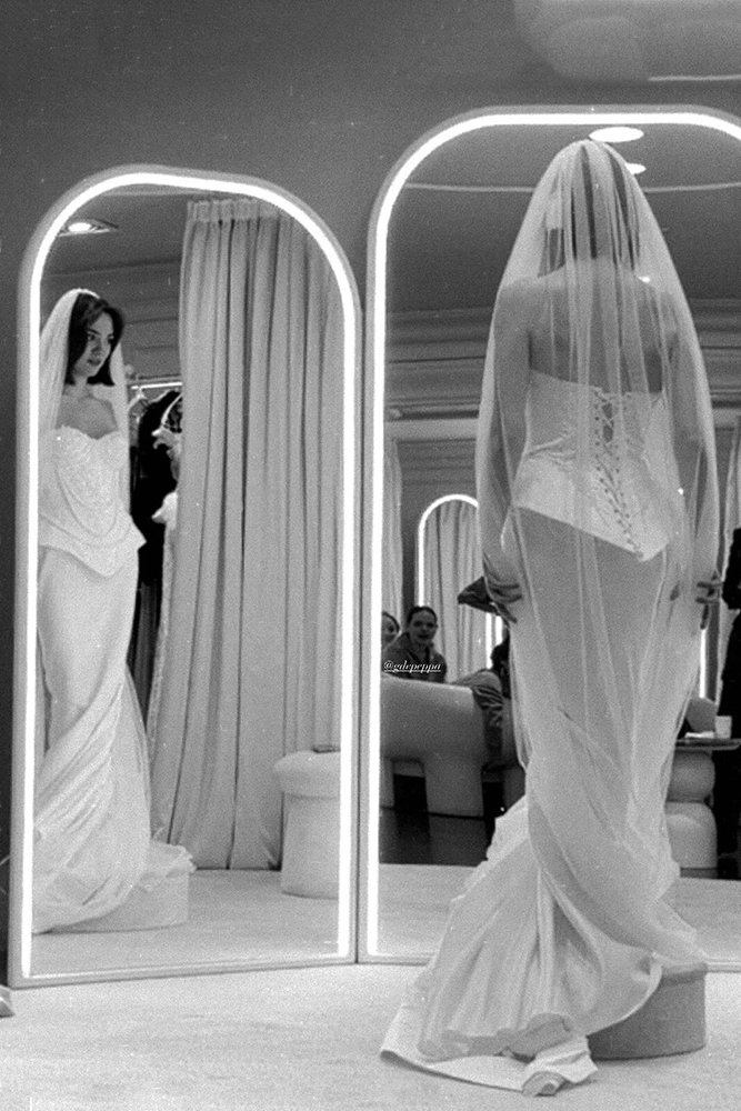 Евгения Медведева в свадебном платье.