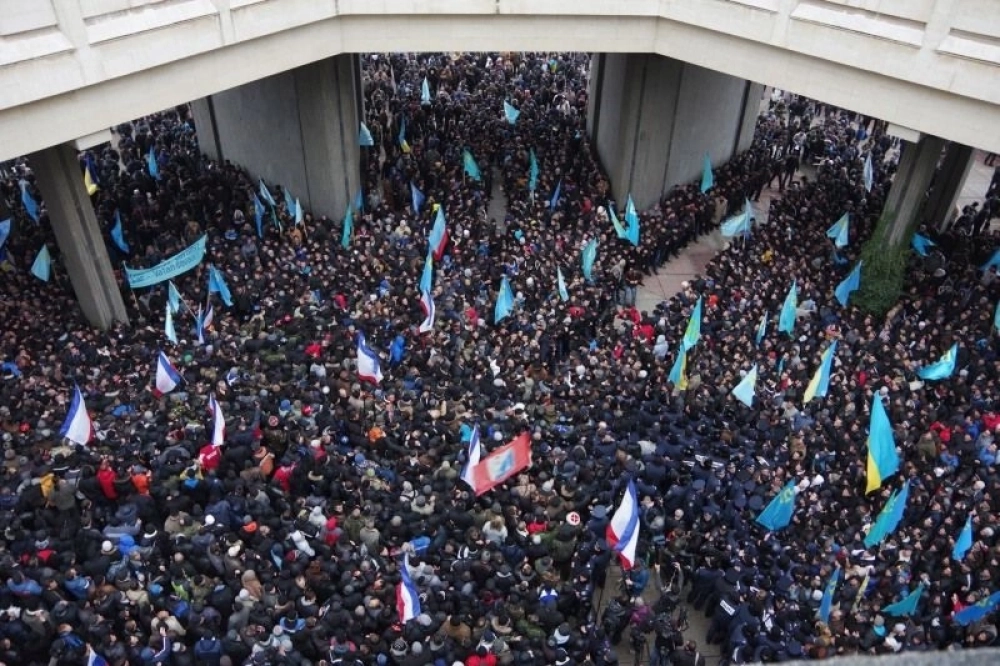 Попытка ворваться в здание.