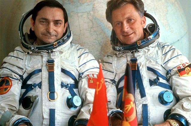 Валерий Быковский и немецкий (ГДР) космонавт Зигмунд Йен, 1978 г.