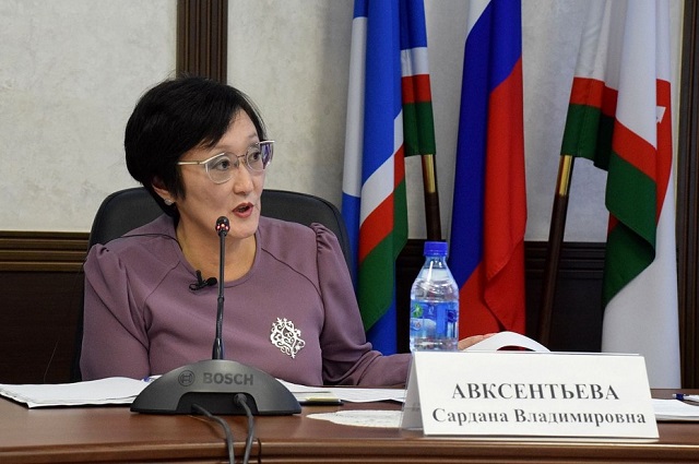 Мэр пообещала, что для приема граждан в центре Якутска будет организован фронт-офис. 