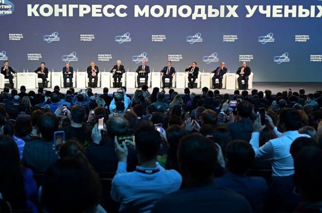 Глава региона озвучил ключевые составляющие развития Свердловской области