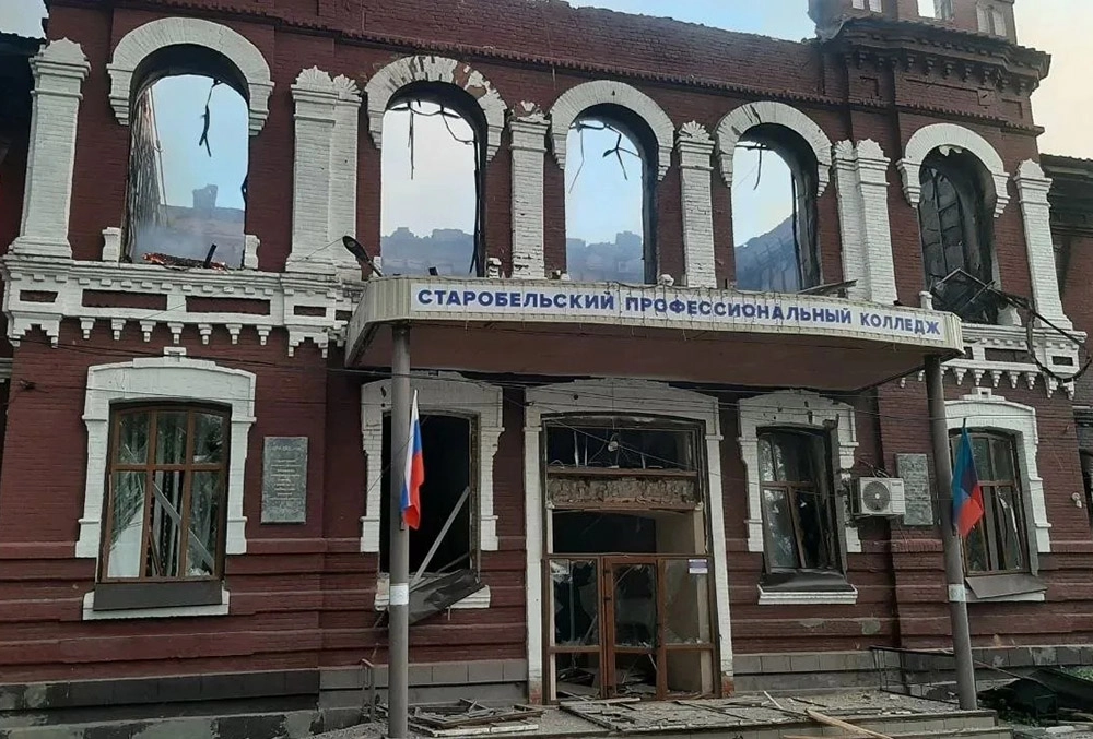 Последствия атаки ВСУ в Старобельске.