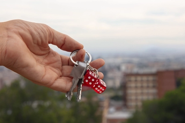 О судьбе квартиры маньяка ходили разные слухи.