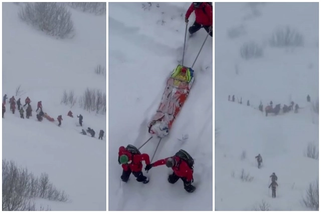 На кадрах видны десятки туристов.