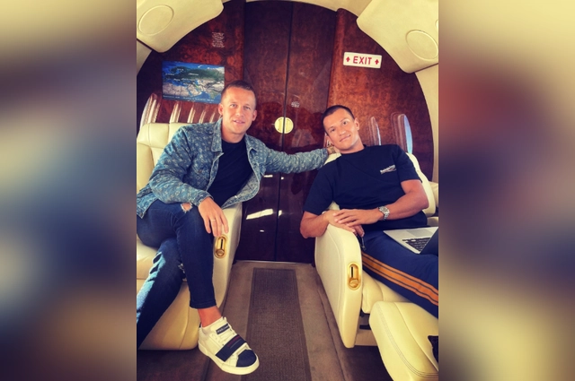 Сергей Санников вел роскошную жизнь, снимал это в свои соцсети.