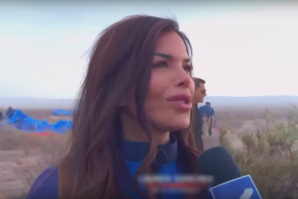 Лорен Санчес после полета в космос.