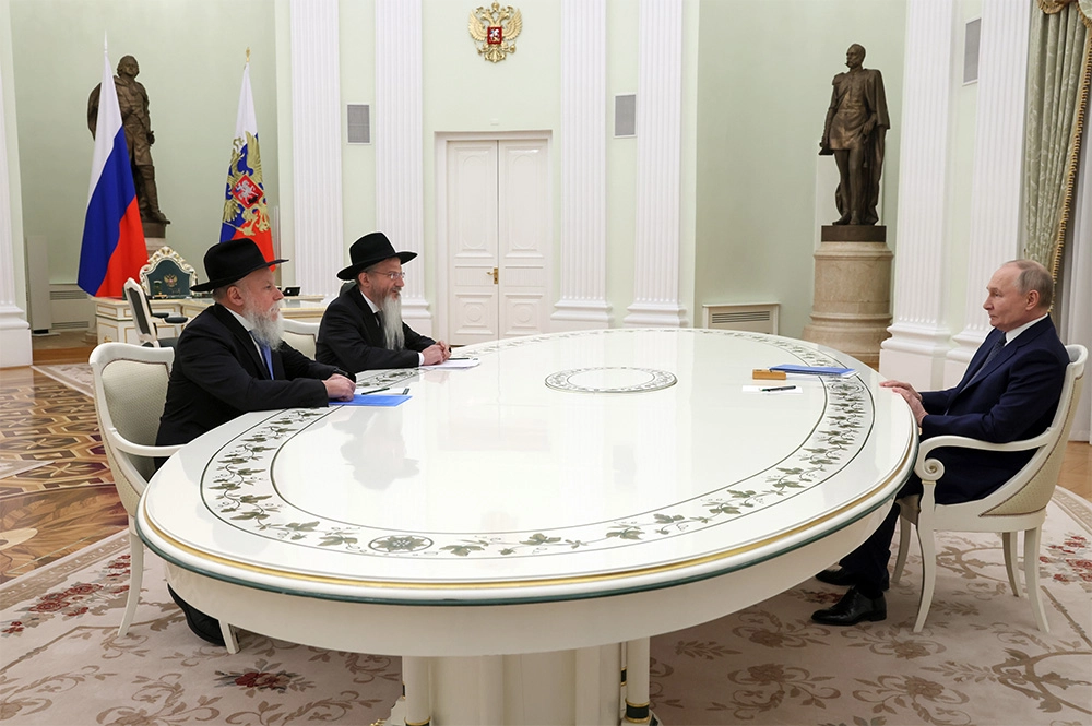 
 Споры по любви. Раввин Берл Лазар: «У нас один объединяющий отец»    