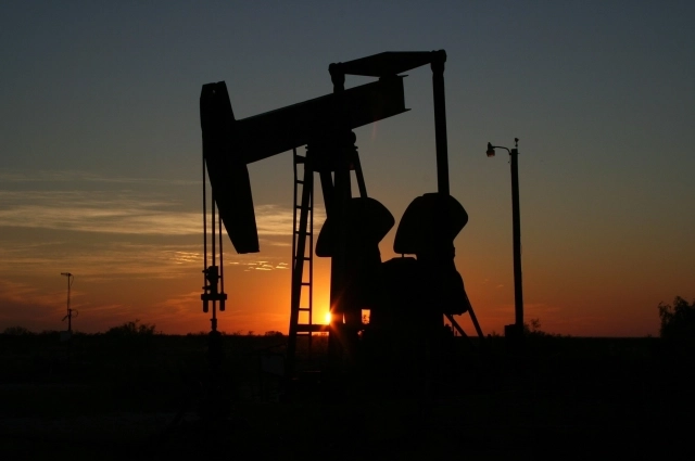 Если Brent упадет ниже 90 долларов за бочку, это пойдет рублю на пользу.