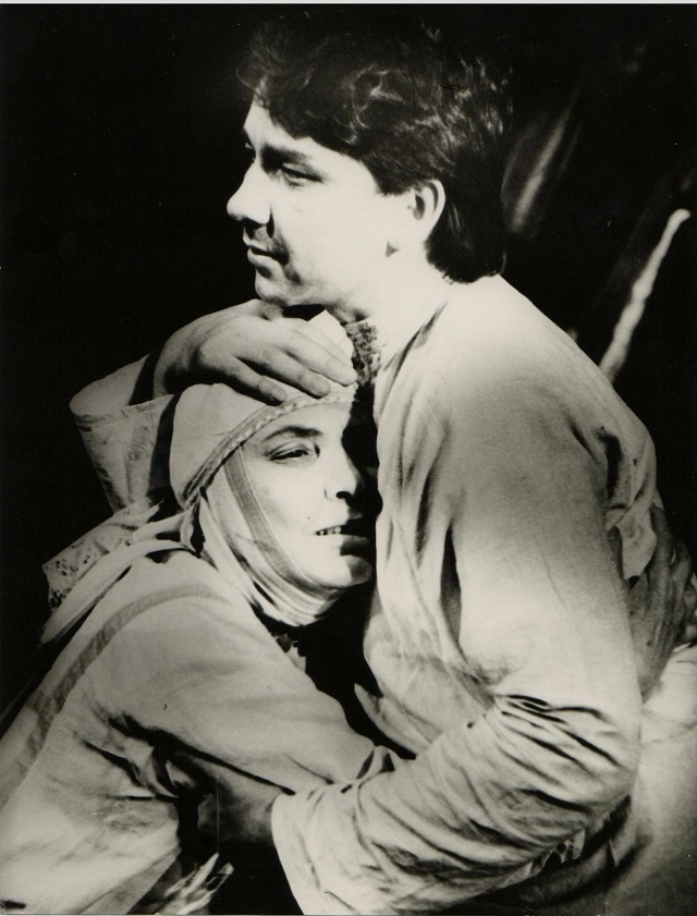 Партнёры по спектаклю Николай Сергеев и Вера Кузьмина. 