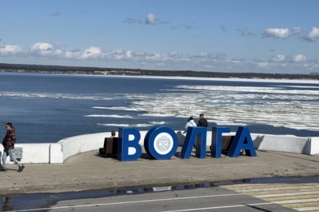 Ледоход на Волге.