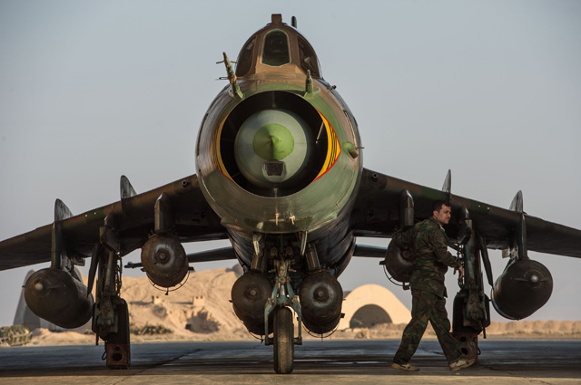 Самолет Су-22 сирийских ВВС на базе Военно-воздушных сил Сирии в провинции Хомс.