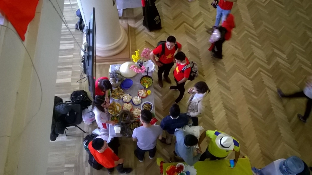 По мнению Рустама Муслумова, фестивали культур во многом способствуют взаимопониманию между представителями разных народов.