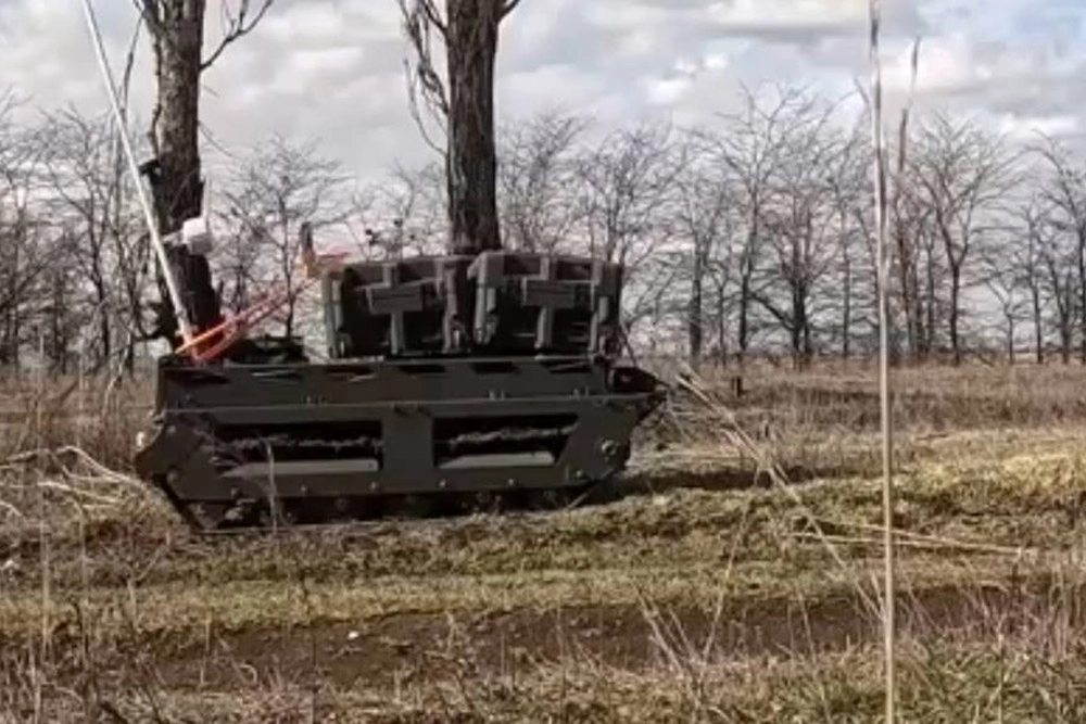 Фото К тексту Никиты Сахарова про обеспечение связью воюющих подразделений в группировке войск Днепр.Работа связистов группировки Днепр
