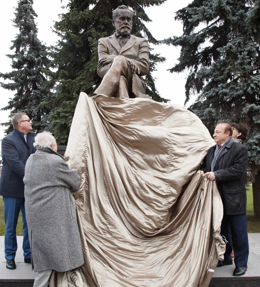 Открытие памятника Глебу Успенскому.