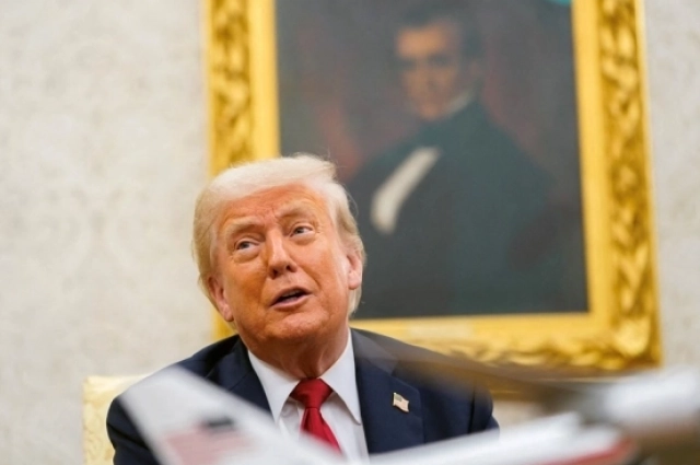 Трамп и картины прошлых президентов США.