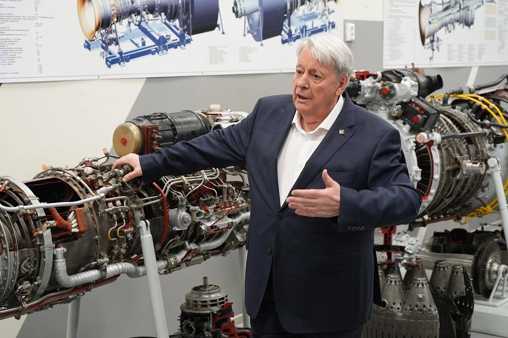  директор Пермского авиационного техникума им. А. Д. Швецова Александр Дическул.