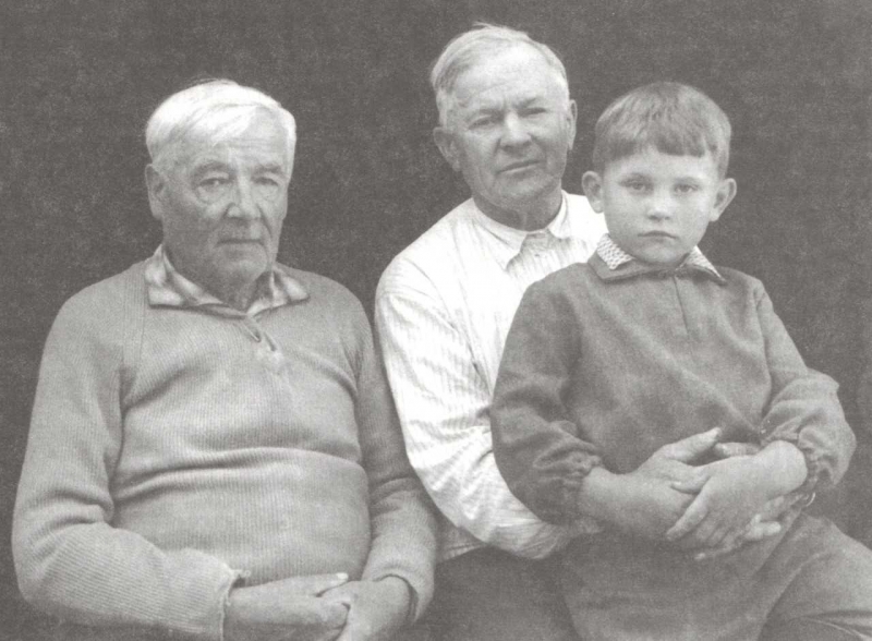 Д., Архангельский, А.А. Пластов и его внук Коля. 1962 г. 