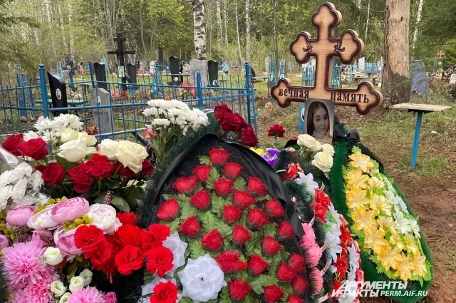 Девушку похоронили в родном селе