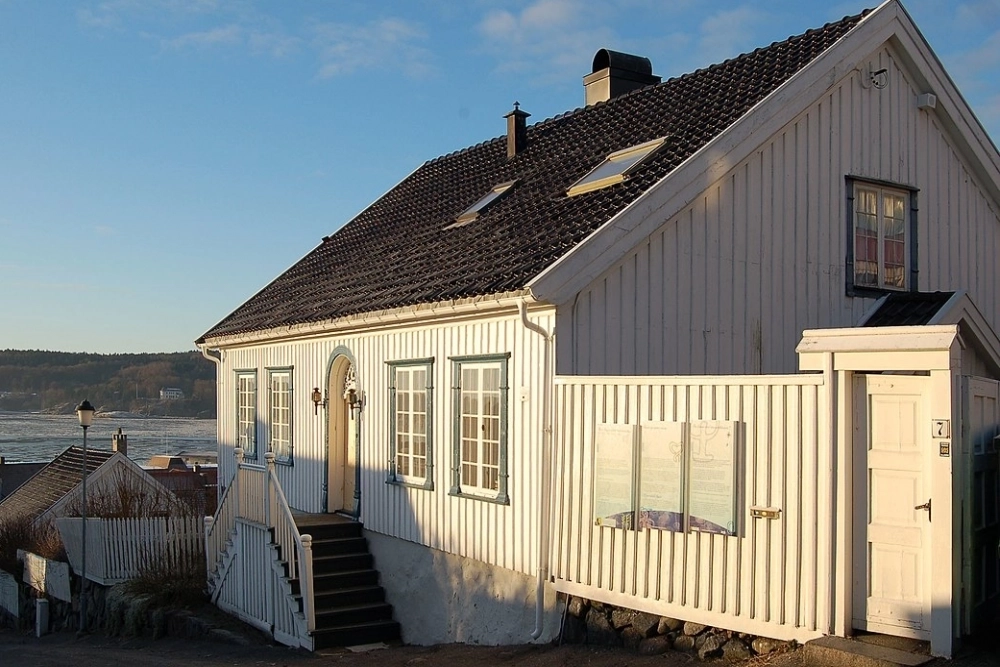 Дом в Ларвике, в котором прошли детские годы Тура Хейердала.