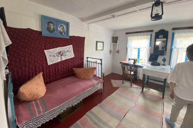 Семья Шукшиных жила скромно, но все необходимое у них было.