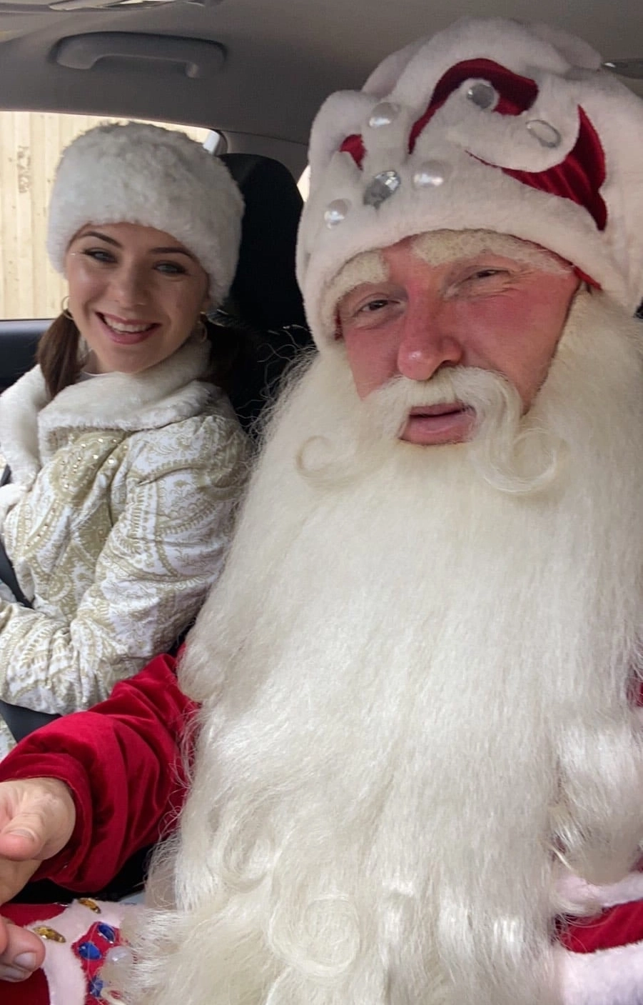 Светлана и Константин подходят индивидуально к заказчикам - однажды поздравлять детей пришлось по видеосвязи.