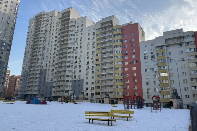 Детская площадка во дворе дома №10