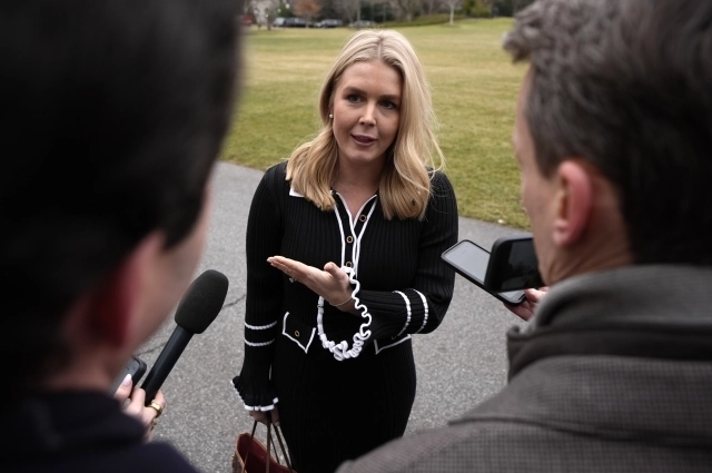 Каролин Левитт - пресс-секретарь и ближайший помощник Дональда Трампа,