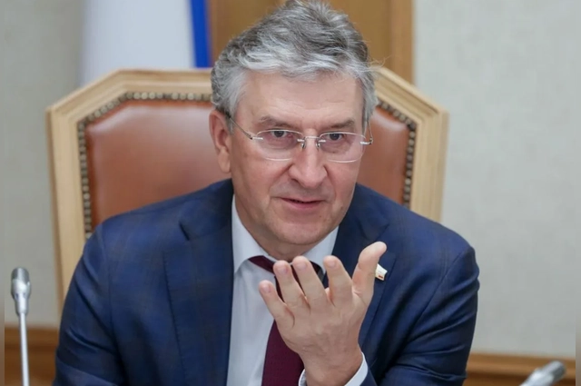 Фаррахов является выпускником КГМУ.