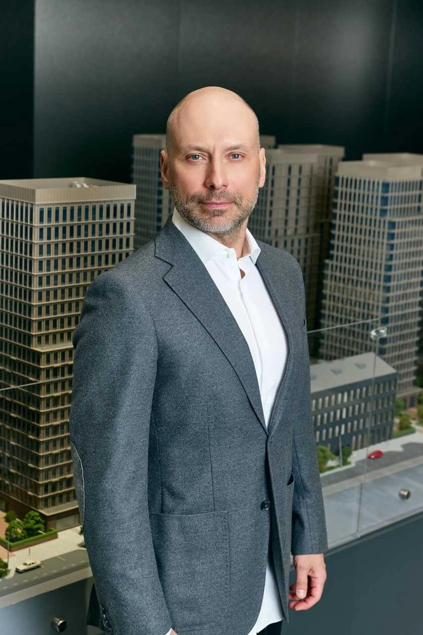 Борис Азаренко.