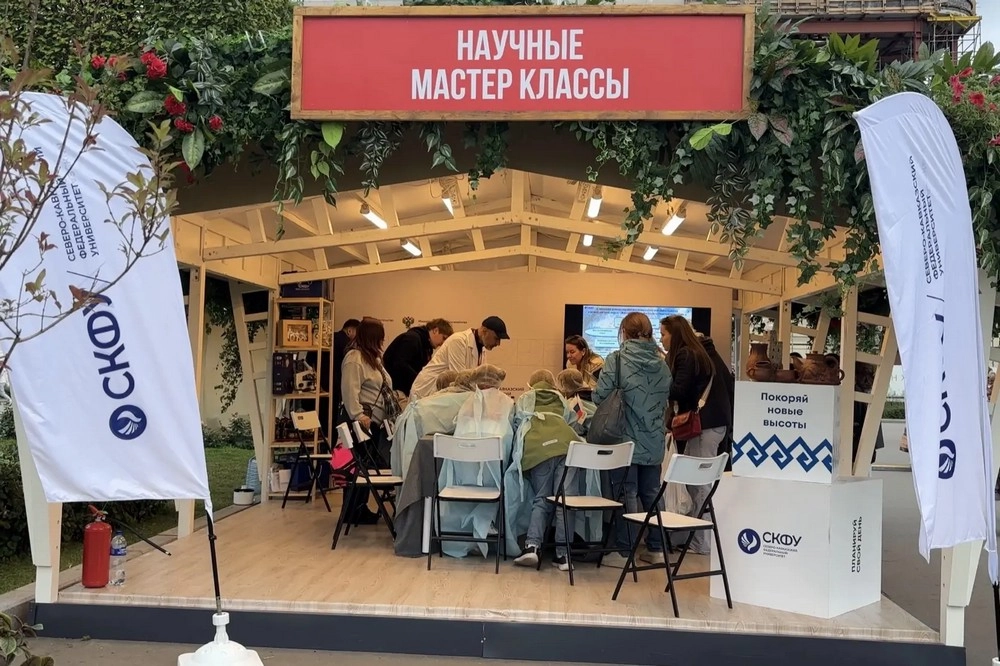 Студенты провели мастер-классы для гостей фестиваля.