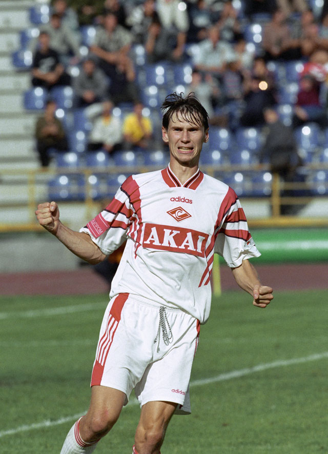 Полузащитник московского «Спартака» и сборной России по футболу Егор Титов. 2000 г.