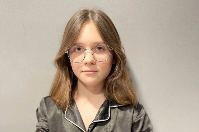 Алиса и родители рады, что дети помогли им с протезом.