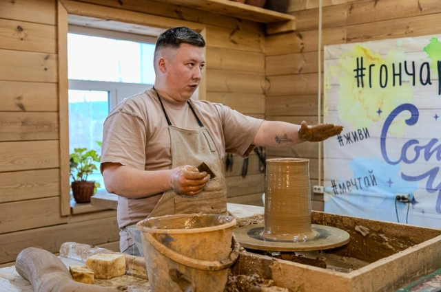 «Прости, большуха!» Уральским студентам рассказали о купеческом Невьянске