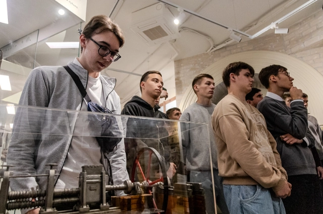 Видели «жёлтого карлика». Студенты убедились в многогранности истории Урала