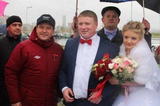 Голяков вместе с супругой.