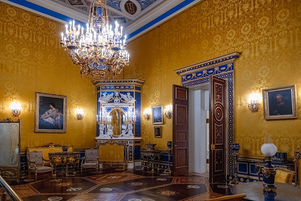 Лионский зал Екатерининского дворца.