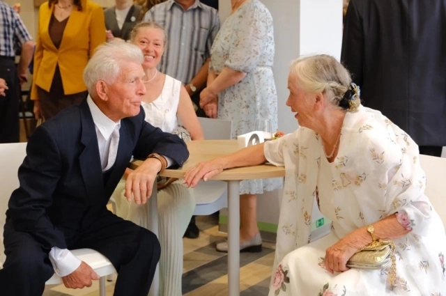 В зале собрались 49 пар со всего Прикамья