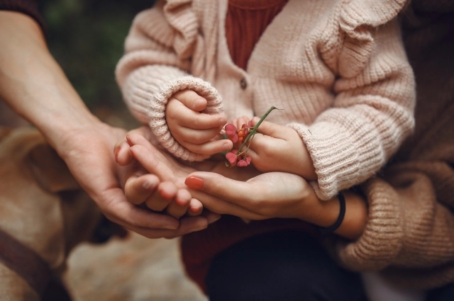 7 февраля следует провести с семьёй.