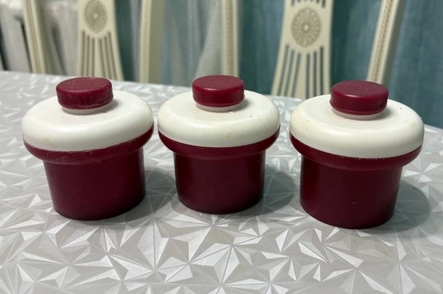 Такие емкости для специй были у многих хозяек в СССР